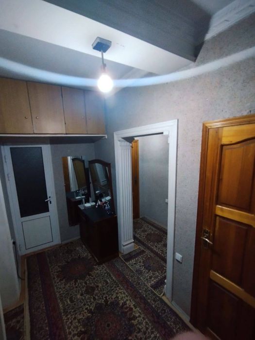 Срочно продается дом трехкомнатный ремонт средний келишамиз все остает