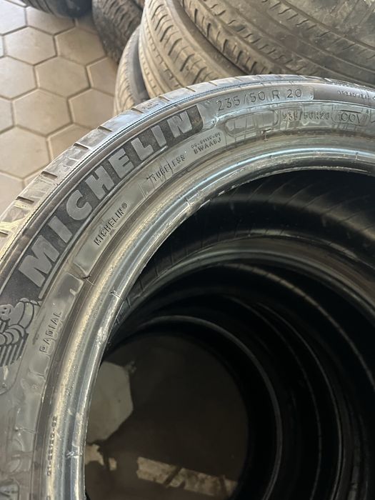 шины 235/50/20 Michelin