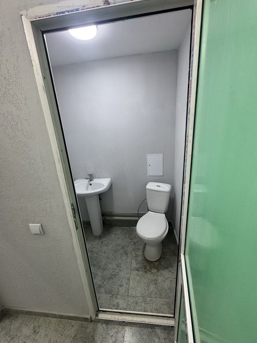 Сдам в аренду ком помещение