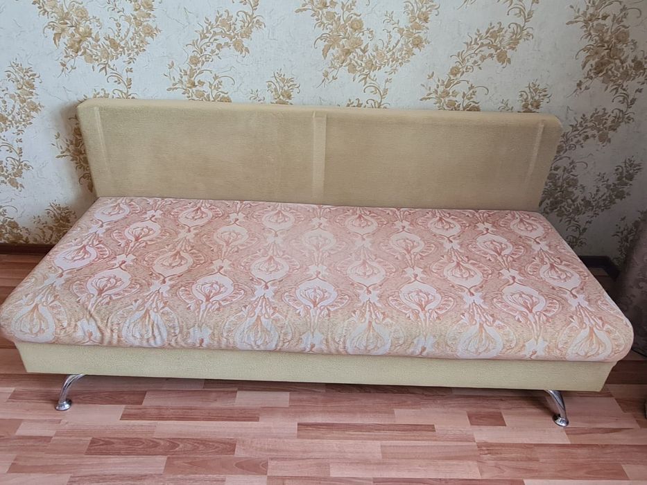 Продам диван б/у