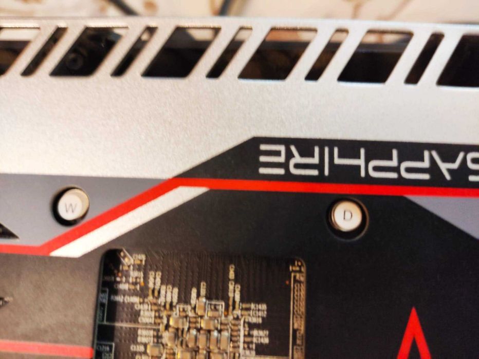 Sapphire Radeon RX 580 PULSE 8GB GDDR5 256-bit sigil pe surub