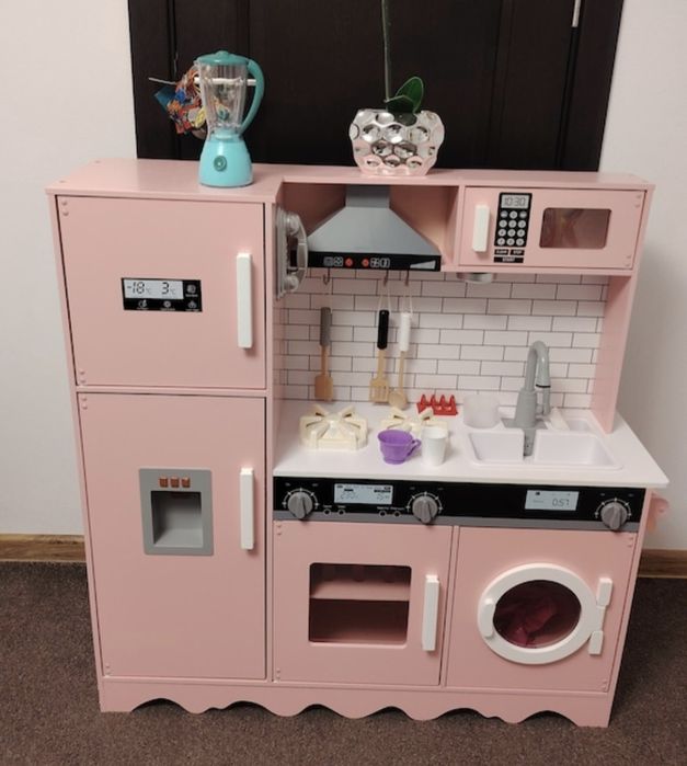 Bucatarie din lemn pentru copii