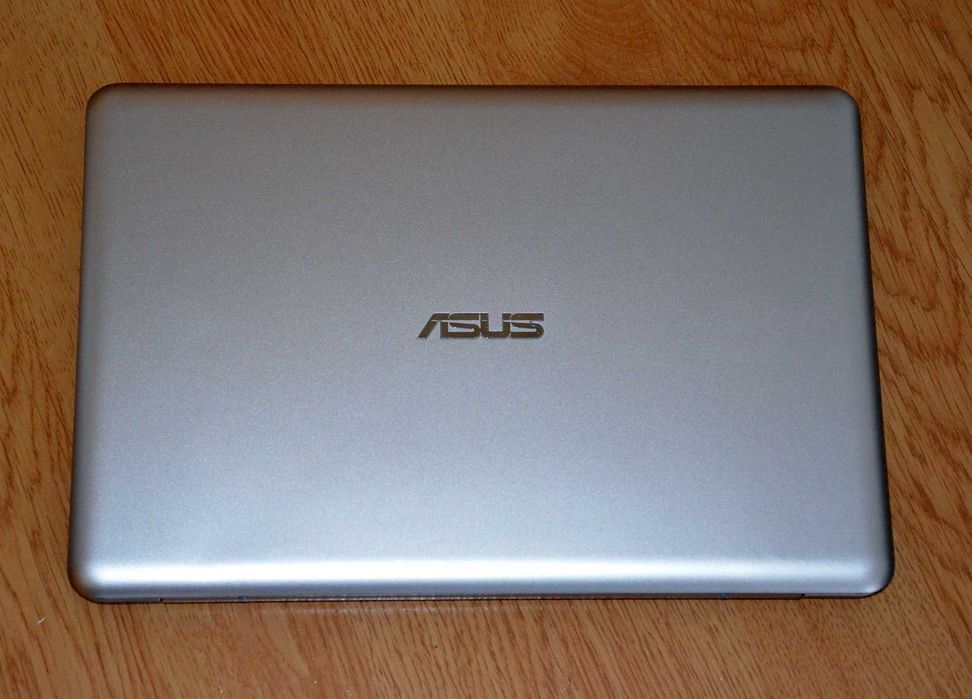 Laptop Ultraportabil ASUS E200HA-FD0009TS