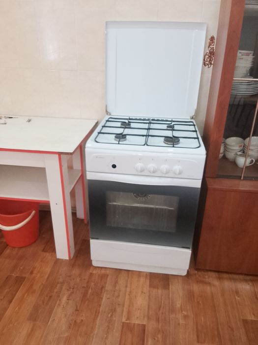 Продаётся газ плита.