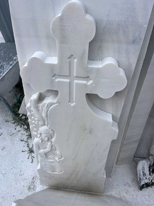 Execut monumente funerare