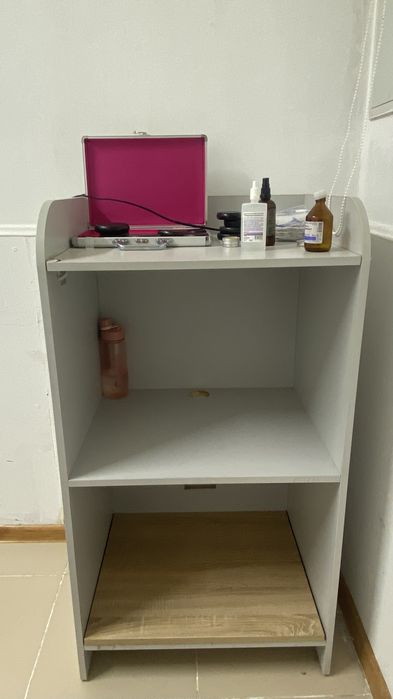 Кушетка,стол,стулья,шкаф