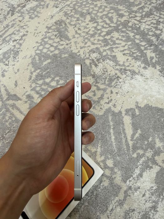 Iphone 12 В хорошем состоянии