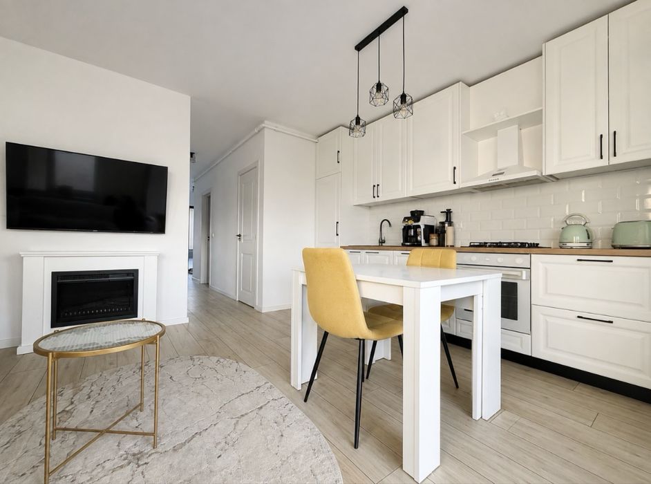 Casa tip triplex, mobilată si utilată. View!