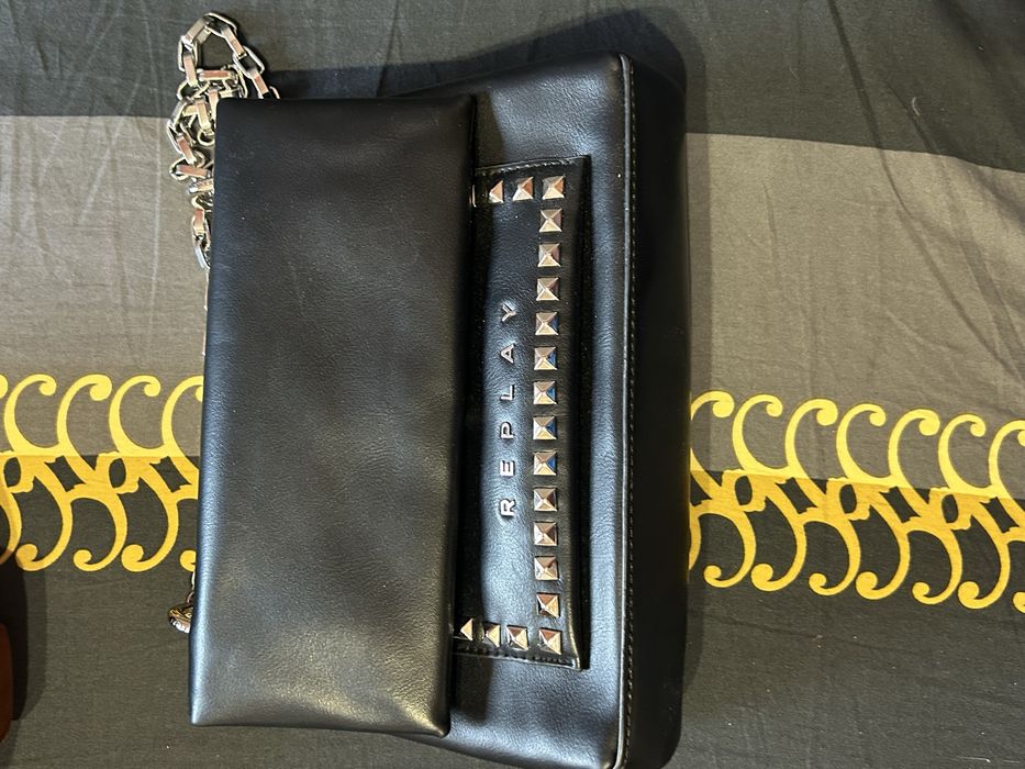 Genti dama  noi Liu-jo, Pepe Jeans, Replay