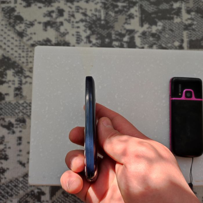 Продается легендарный телефоны