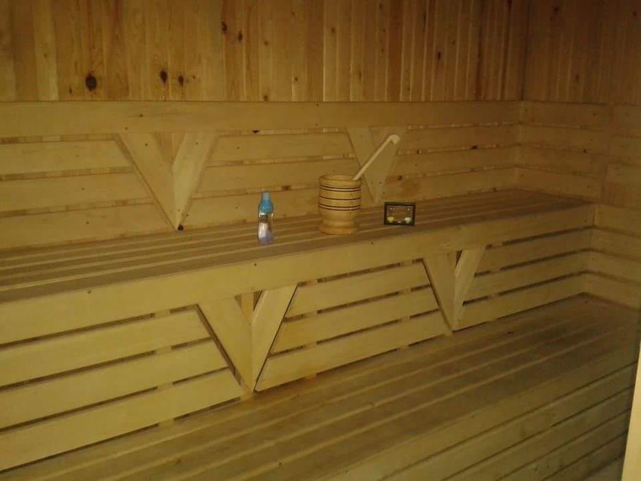 Продава се Хотел в Чепеларе - 1500 кв.м за 300 €/кв.м - Снимка #8