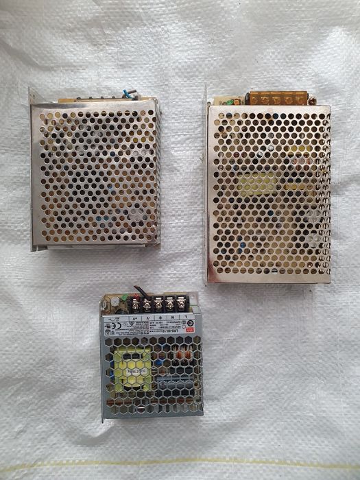 Sursa de alimentare 12 V cu carcasa metal