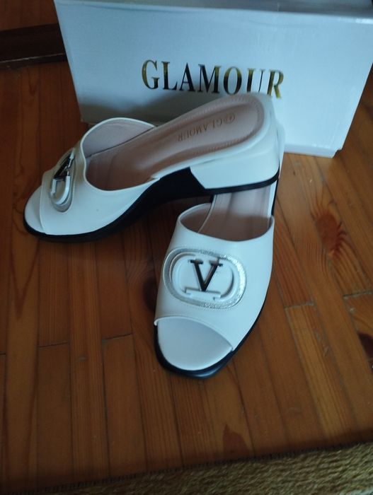 Новые шлепки 43 размера в коробке