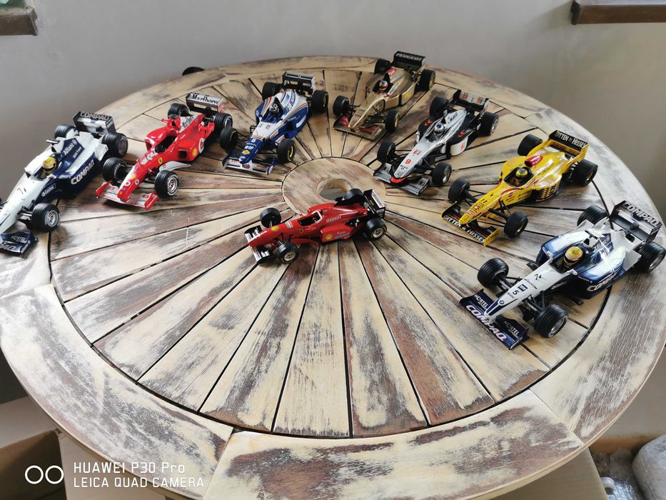 Авто модели 1:18