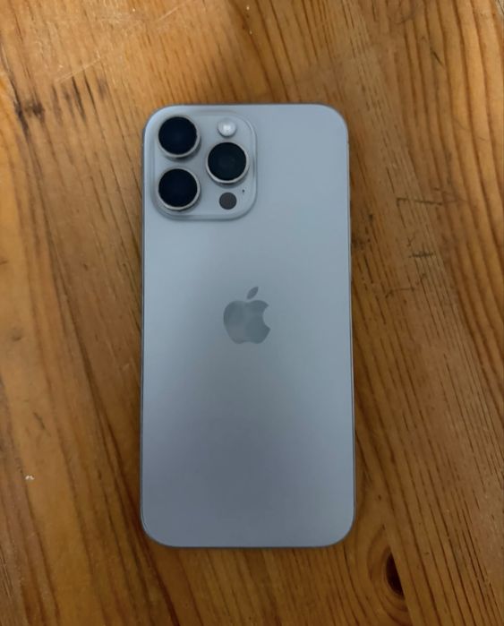 Iphone 16 pro max 90% baterie 256gb