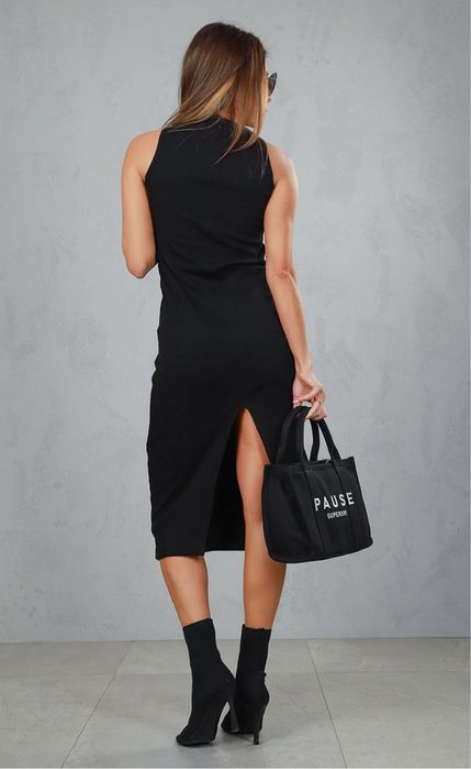 Рокля Pause с цепка