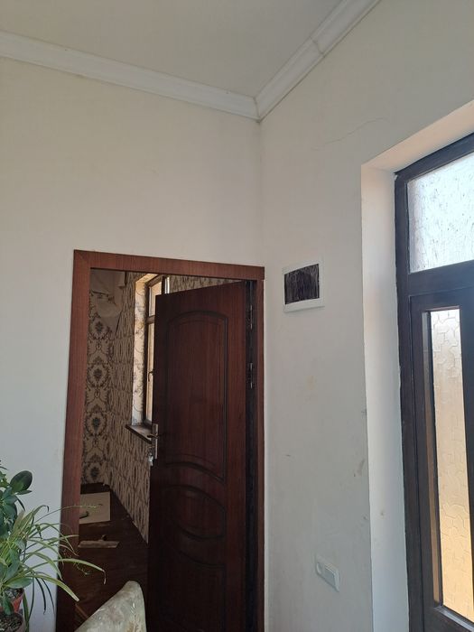 2 sotix yer 3 ta xona + oshxona addelna xommom