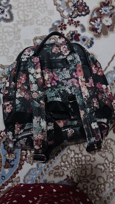 Сумка-рюкзак с цветочным принтом
