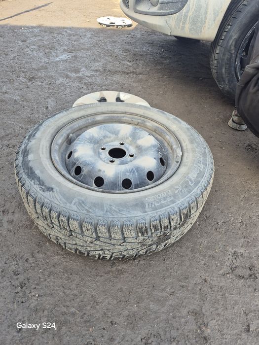 Продам шины с дискам ларгус