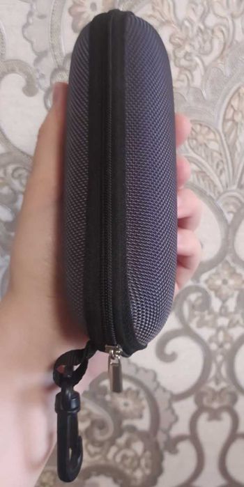 Доставка. Футляр для очков с крючком