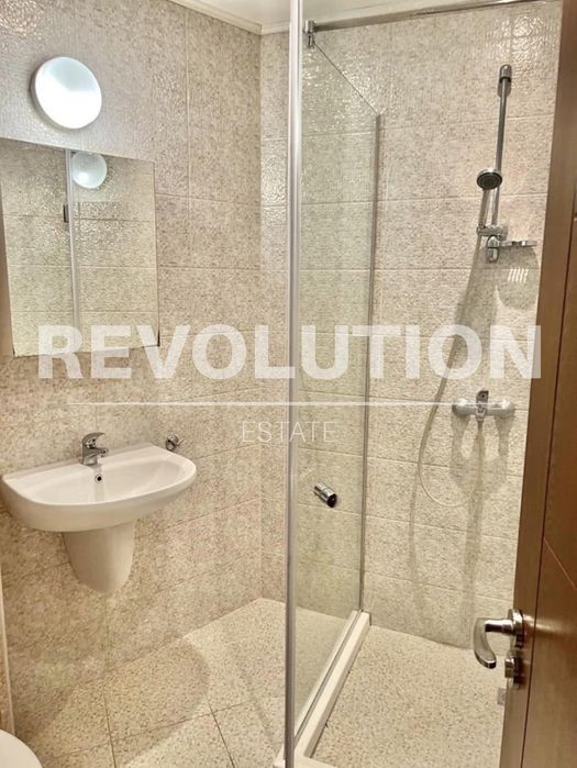 Дава се под наем Тристаен апартамент в Варна, Център - 85 кв.м за 800 € - Снимка #4