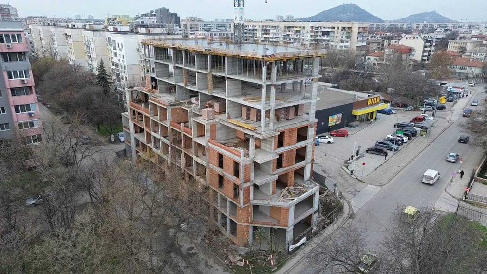 Апартамент с 3 спални в Кючук Париж от ИНВЕСТИТОР