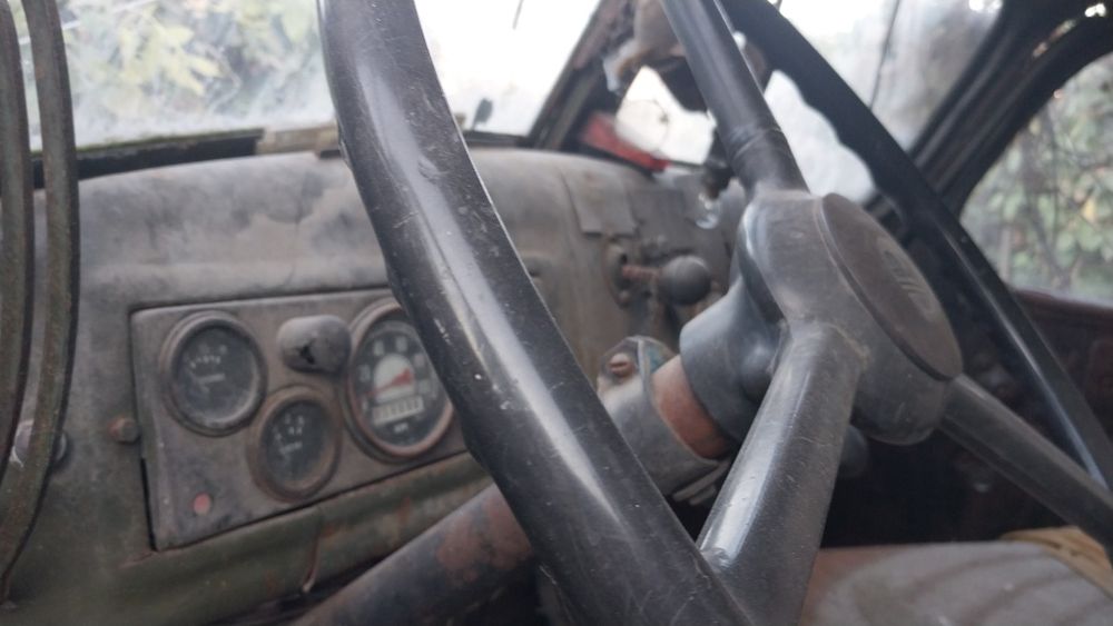 Продам автомобиль зис 585