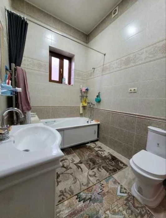 Продам Дом 4х уровневый в Маххале Конституция!Можно под офис!