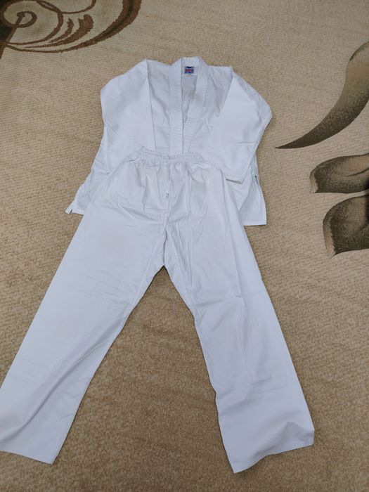 Продам кимоно, в хорошем состоянии