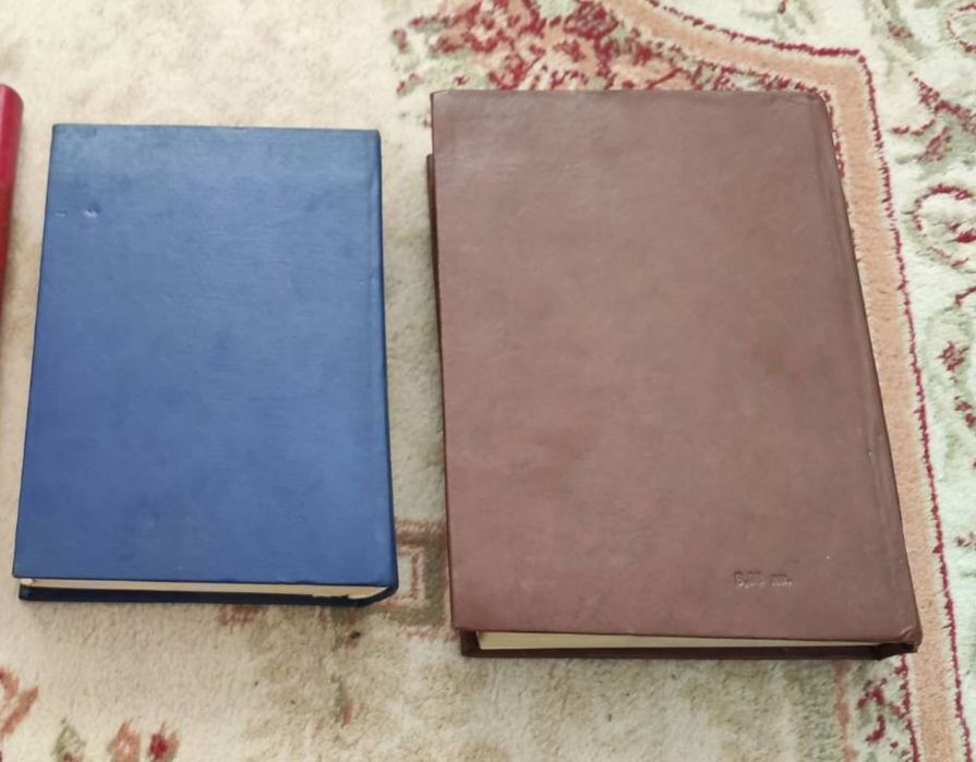 Комплект от 5 речника за 10 евро