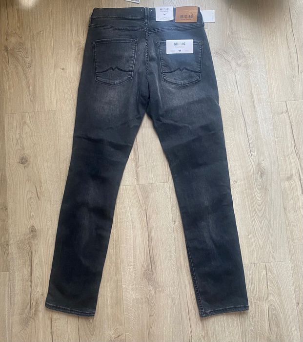 Нови мъжки дънки Mustang