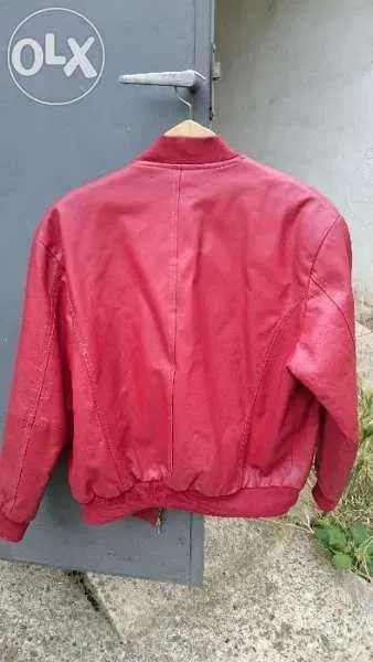 Продаеам дамско кожено яке