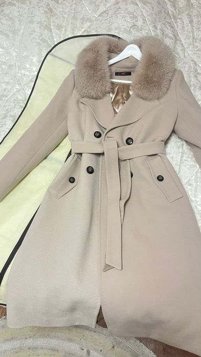 Польто Loretto Новая!