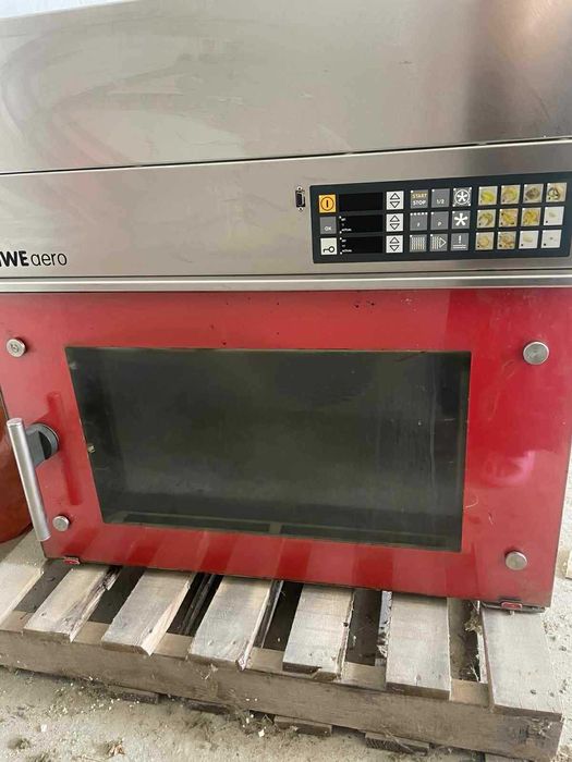 Kонвектомат , трифазна за 4-ри тави.Чисто нова платка на управление.