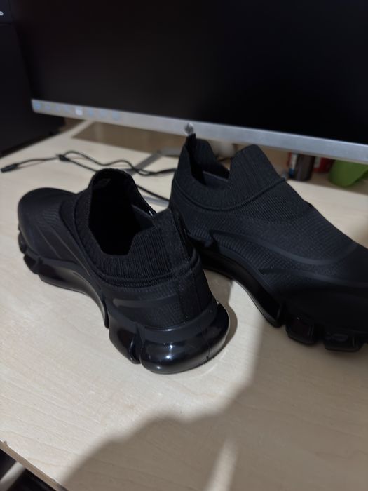 Продаётся новый обувь TODS 40