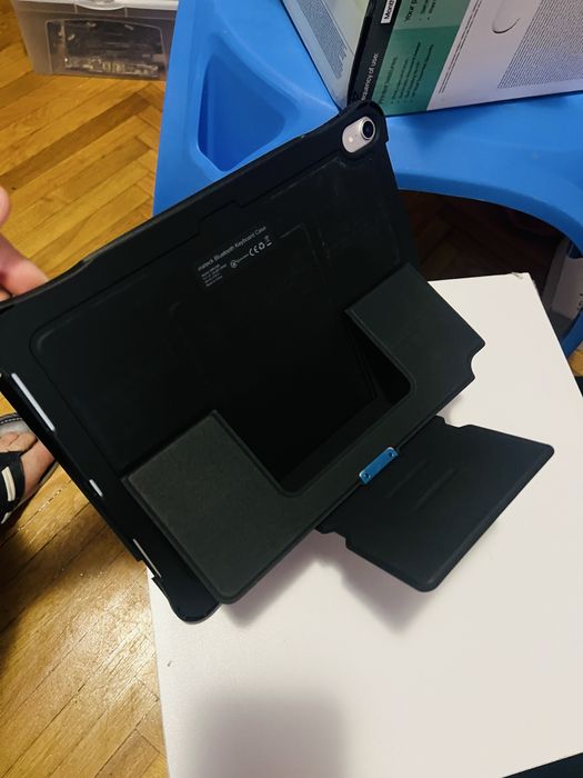 Husa magic keyboard  ipad pro 12.9 inch Cu RGB