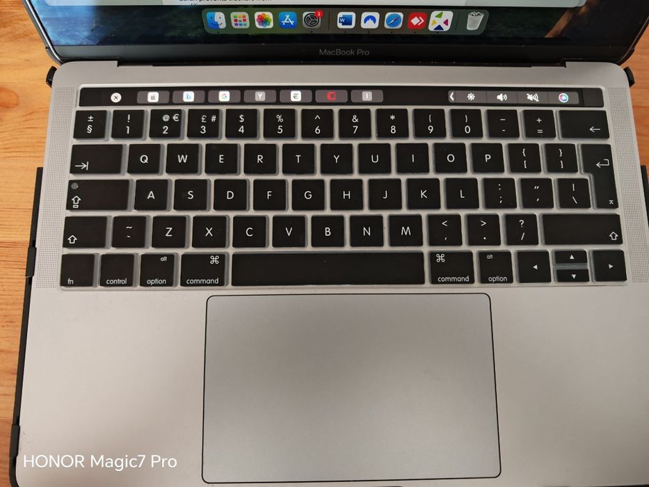 MacBook pro 13", 2018, touchbar