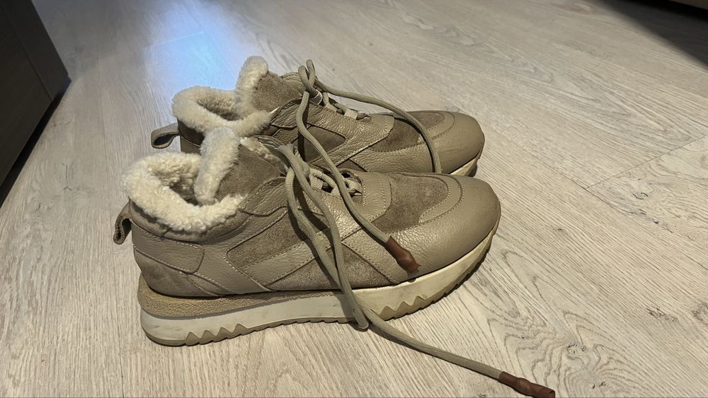 Зимние кроссовки