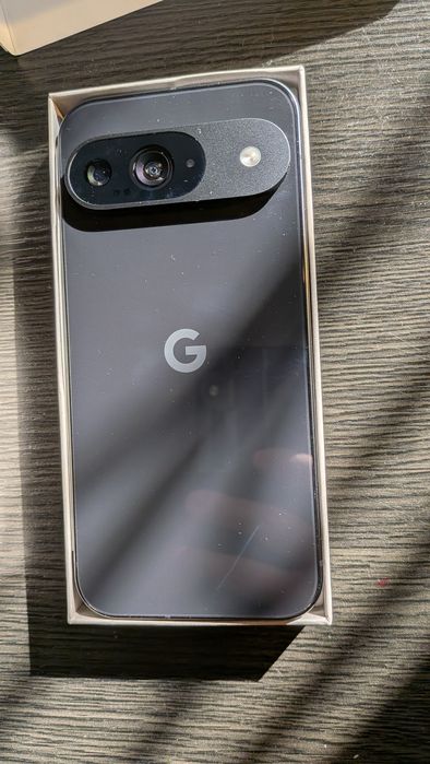 Vând Google Pixel 9