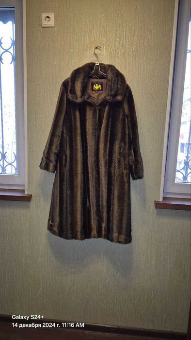 Шуба женская б/у