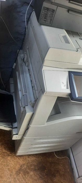Продам принтер Xerox  7425 А3