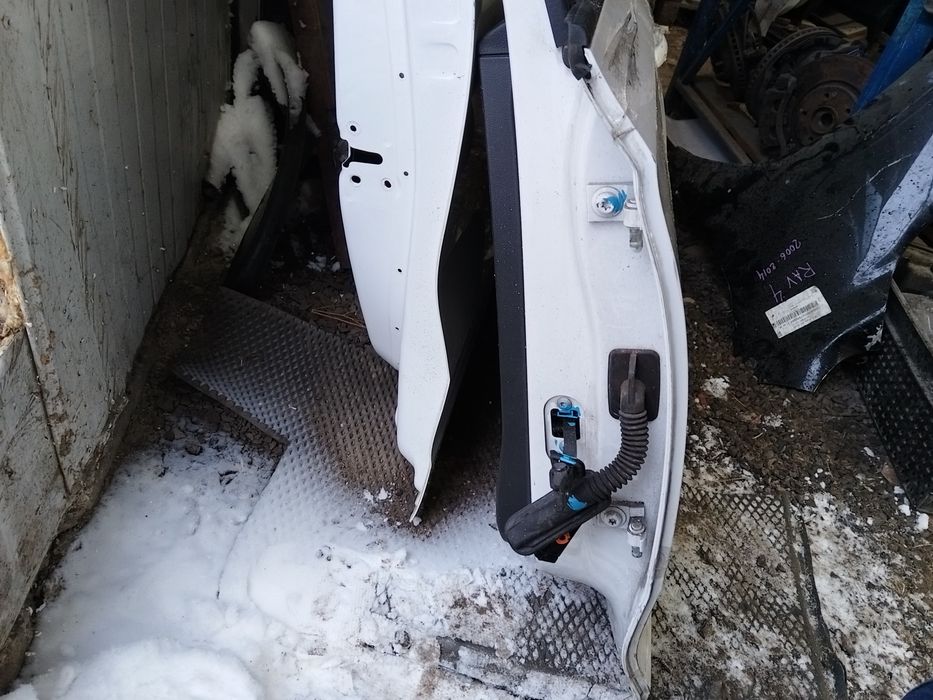 Дверь на рапид skoda rapid универсал