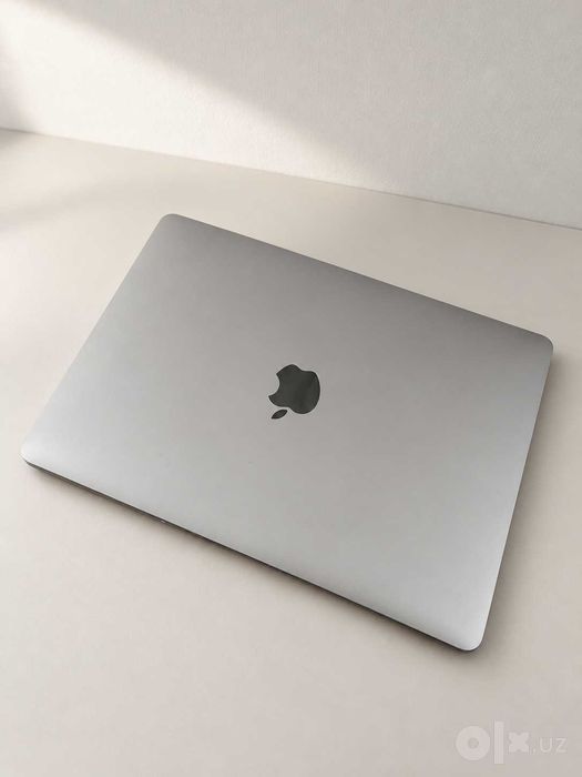 MacBook Pro 13" 2018 | i5 | 16 GB / 512 GB | Touch Bar