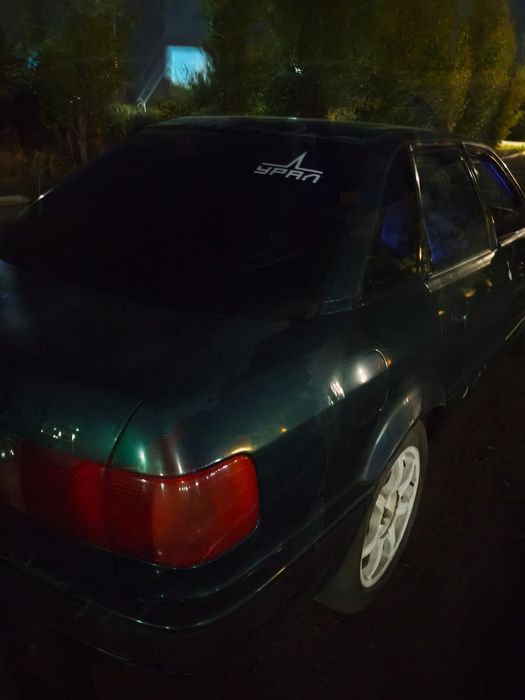 Продам Ауди 80 б4