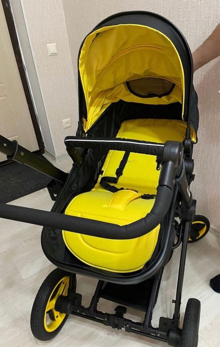 Детская коляска в отличном состоянии