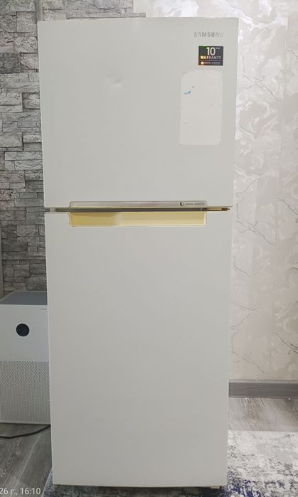 Продам холодильник Samsung RT20HAR3DWW