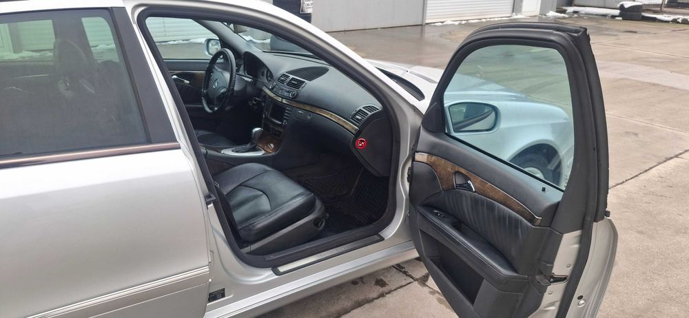 Продавам Мерцедес Е270 Avangard