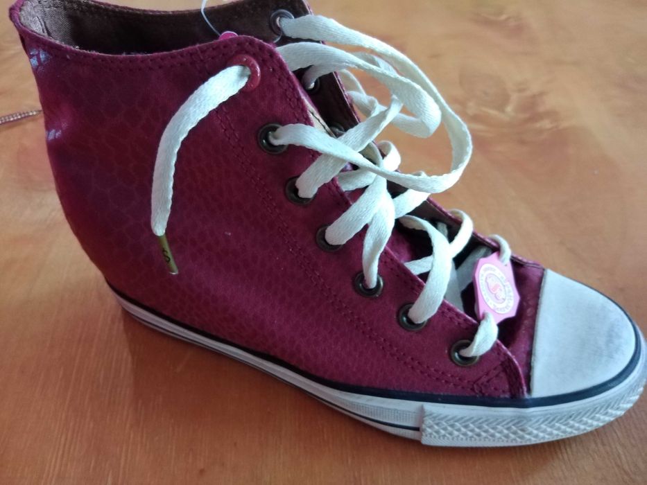 Кецове нови Skechers daddy's money 39