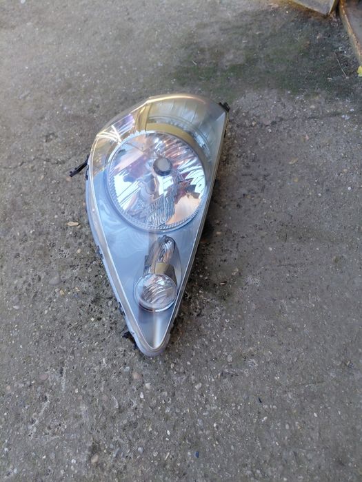 Фар за honda jazz