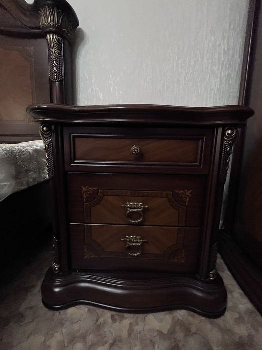 Спальный гарнитур